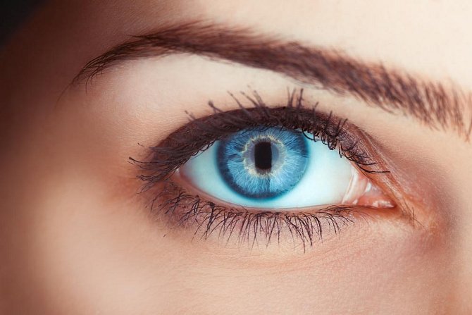 Co prozradí barva očí?