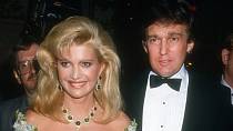 Ivana Trumpová a Donald Trump spolu vydrželi 15 let. Rozvedli se kvůli Trumpově nevěře. 