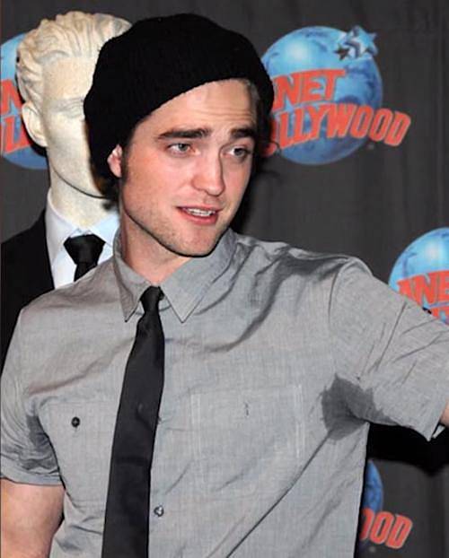 Robertu Pattinsonovi bylo pořádné horko