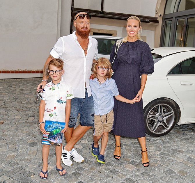 Dvojnásobná maminka nechala děti doma a s manželem Karlem Vágnerem vyrazili do Maďarska