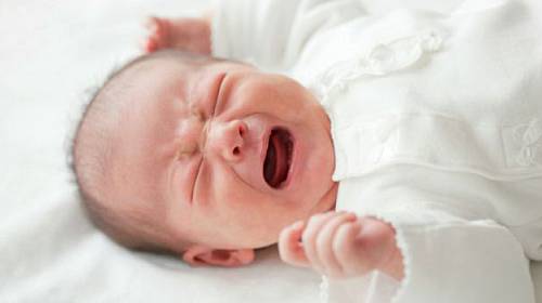 Bolení bříška a nadýmání u novorozenců a kojenců… Jak rychle a účinně pomoci?