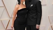 Kourtney Kardashian a její partner si neodpustili francouzský polibek.
