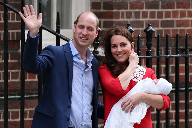 Princ William a Kate Middleton prolomili začarovaný kruh nešťastných královských manželství.