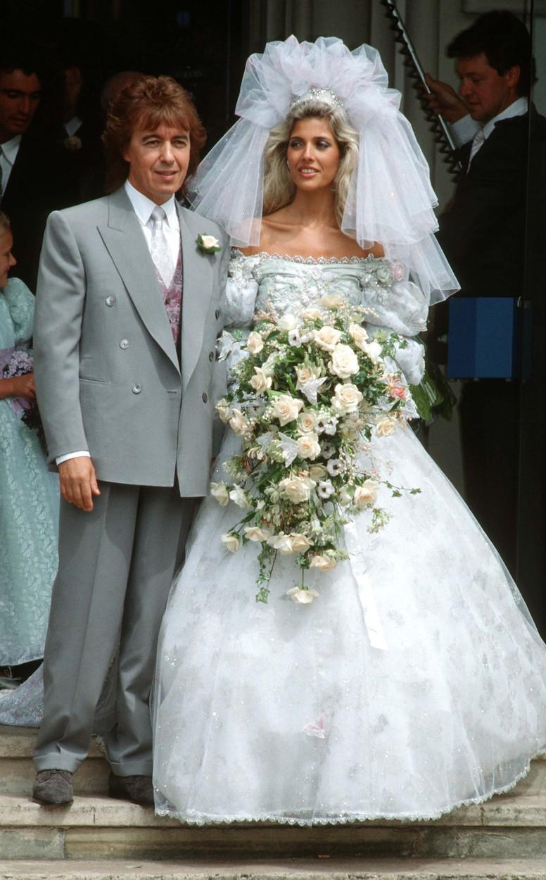 Šíp | Nejošklivější svatební šaty celebrit: Mají miliony, ale přesto se  berou v podivných kreacích!
