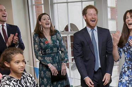 Členové britské královské rodiny se umí od srdce zasmát