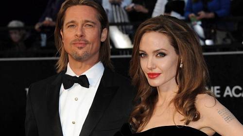 Horký kafe ze světa celebrit: Angelina s Bradem plánují svatbu