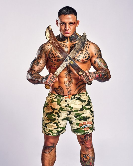 MMA zápasník si získal diváky v reality show Survivor. 