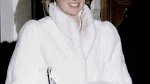 Princezna Diana kožešinám občas také neodolala.
