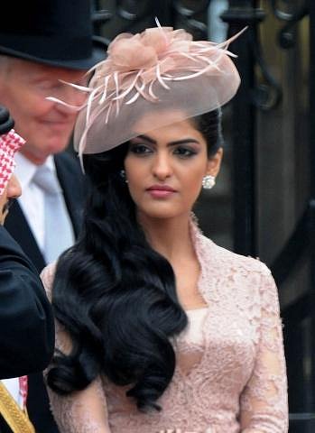 Princezna Amíra ze Saudské Arábie - exotická kráska v tradiční, ale i znovu trendové krajce