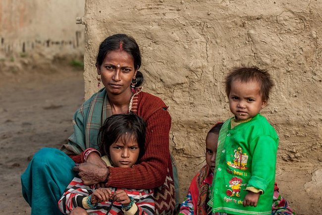 Ilustrační foto - Žena a děti v Indii
