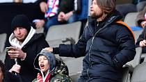 Richard Krajčo je milovníkem fotbalu. Tuto vášeň sdílí i se svým synem. 