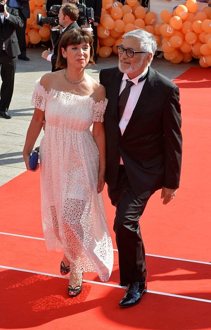 Jiří Bartoška s manželkou