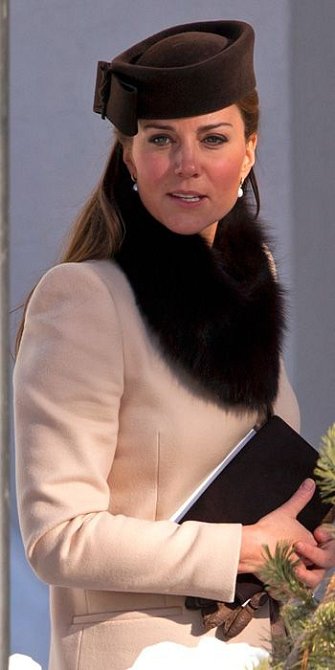 Vévodkyně Kate se kožešinám nebrání.