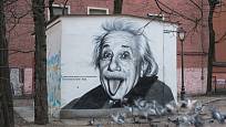 Snímek vyplazeného jazyka Alberta Einsteina se dočkal mnoha dalších ztvárnění.