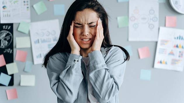 Na migrény trpí především ženy.