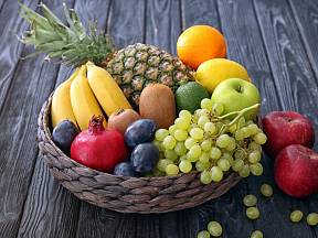 Pokud toužíme zhubnout, je vhodné některé druhy ovoce vynechat.