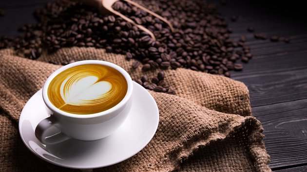 Šálek horké, voňavé kávy je neodmyslitelnou součástí života mnoha z nás
