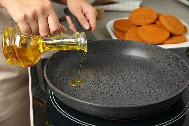 Na smažení je nejvhodnější řepkový olej.
