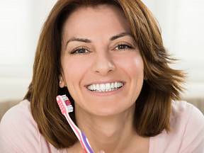 Jak využít starý zubní kartáček?
