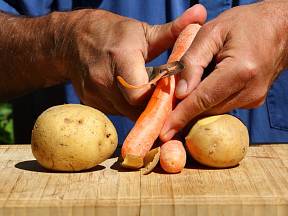 Proč při vaření přidávat mrkev do hrnce k bramborám?