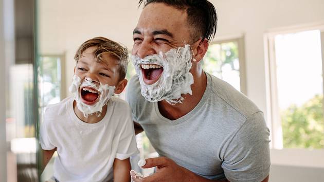 Pěna na holení má v domácnosti všestranné využití.