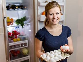 Jak správně uspořádat potraviny v lednici?