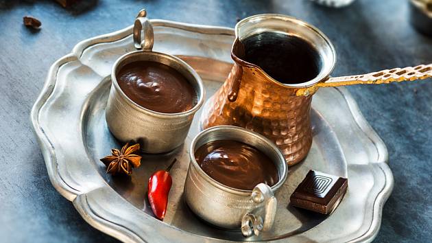 horká čokoláda patří k oblíbeným nápojům především ve Španělsku