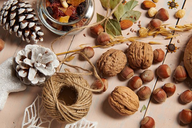 Ořechy jsou samozřejmě skvělé k jídlu, ale bezvadně poslouží i jako dekorace.