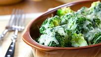 brokolice se sýrovou omáčkou