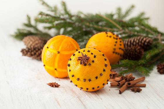 Vůně pomerančové kůry vykouzlí vánoční atmosféru.