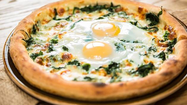 Recept na nejlepší pizzu! Jednoduchá s vajíčkem je geniální.