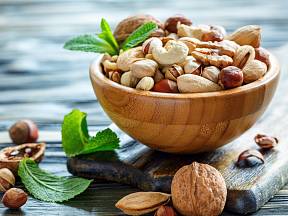 Pouhá hrstka ořechů či semen denně má velmi pozitivní vliv na lidský organismus.