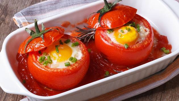 Vejce zapečená v rajčatech jsou kuchařskou rychlovkou, kterou zvládne je každý.