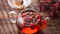 Šípkový čaj, nejčastější  zdraví prospěšný &quot;produkt&quot; ze šípků. 