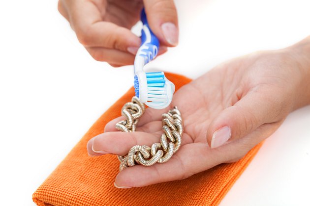 Zubní pasta jako pomocník v domácnosti.