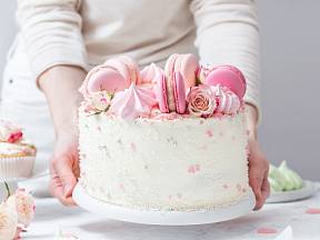 Jak nazdobit dort?