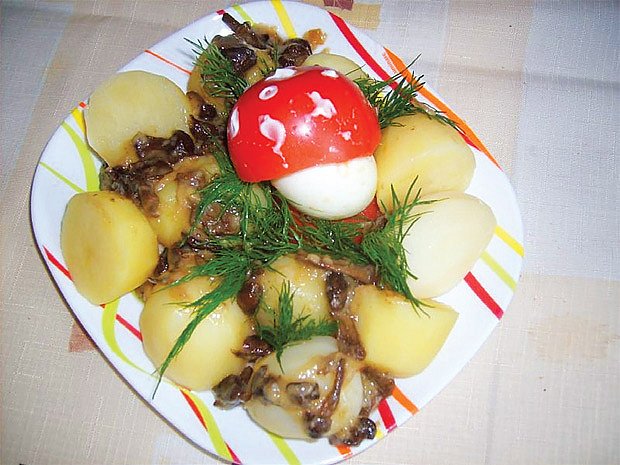 Smažené václavky s brambory a vajíčkovou vochomůrkou