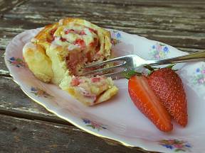 Strawberry buns, aneb jahodoví šneci