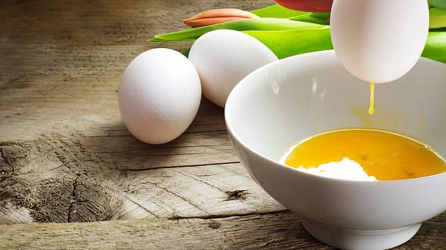 Jak vyfouknout vejce bez námahy? Zkuste jednoduché účinné triky