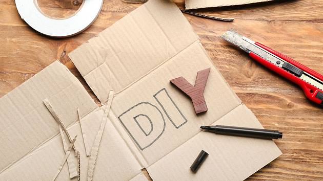 Hledáte nápady na tvoření z kartonové krabice?