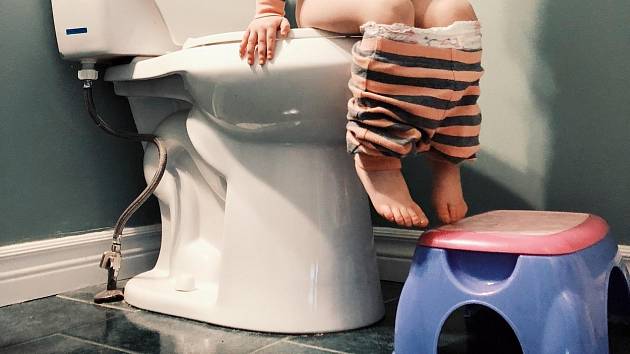 Stoličku na záchodě využijte nejen pro své děti, ale i pro sebe, budete zdravější.