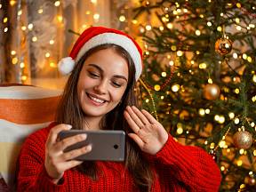 Při tvorbě vánočních SMS pro přátele a rodinu buďte originální!