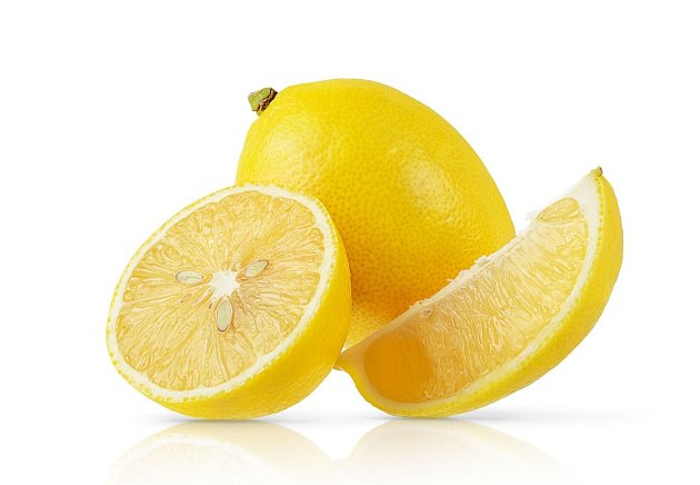 Citronová šťáva působí jako konzervant a jablko (alespoň částečně) uchrání před zhnědnutím.