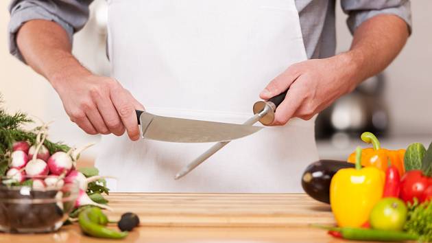 Správně nabroušený nůž je důležitý jak při vaření, tak pro vaši bezpečnost.