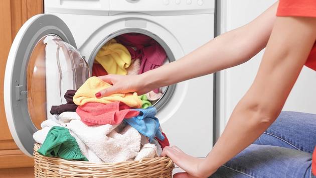 Jak ušetřit při praní prádla?