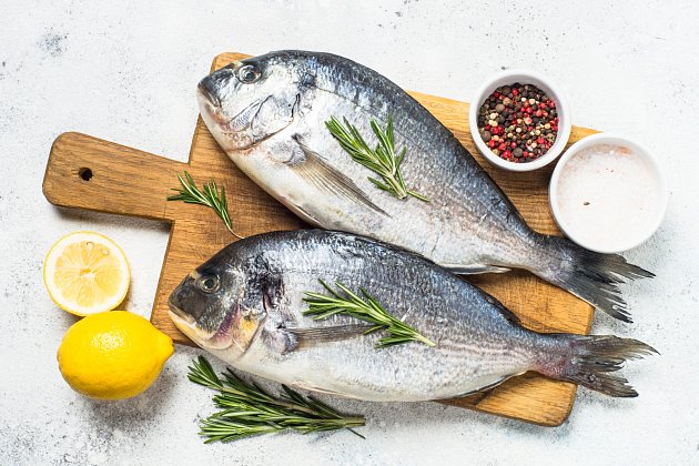Ryby by neměly chybět v jídelníčku nikdy. Jsou úžasným zdrojem omega-3 mastných kyselin.