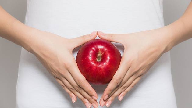 Jak vyčistit tlusté střevo? Pomůže i obyčejné jablko.