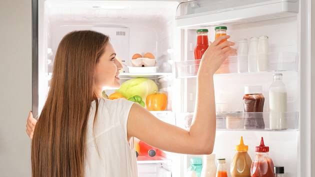 Jak uspořádat potraviny v lednici.