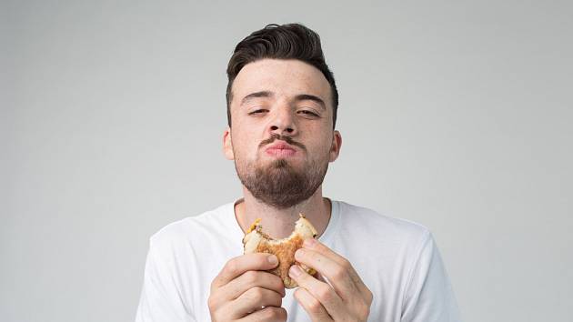 Při správném žvýkání potravy si nejen lépe vychutnáme chuť, ale můžeme i zhubnout
