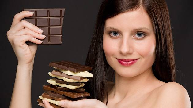 Flavanoly, respektive flavanoidy jsou látky obsažené v čokoládě, které mohou za zpomalování procesů stárnutí cév a dalších tkání